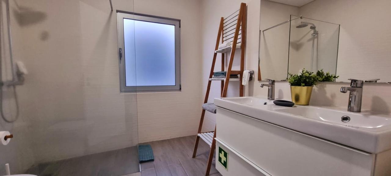 Bay House - Seascape Apartment Πόντα Ντελγκάντα Εξωτερικό φωτογραφία